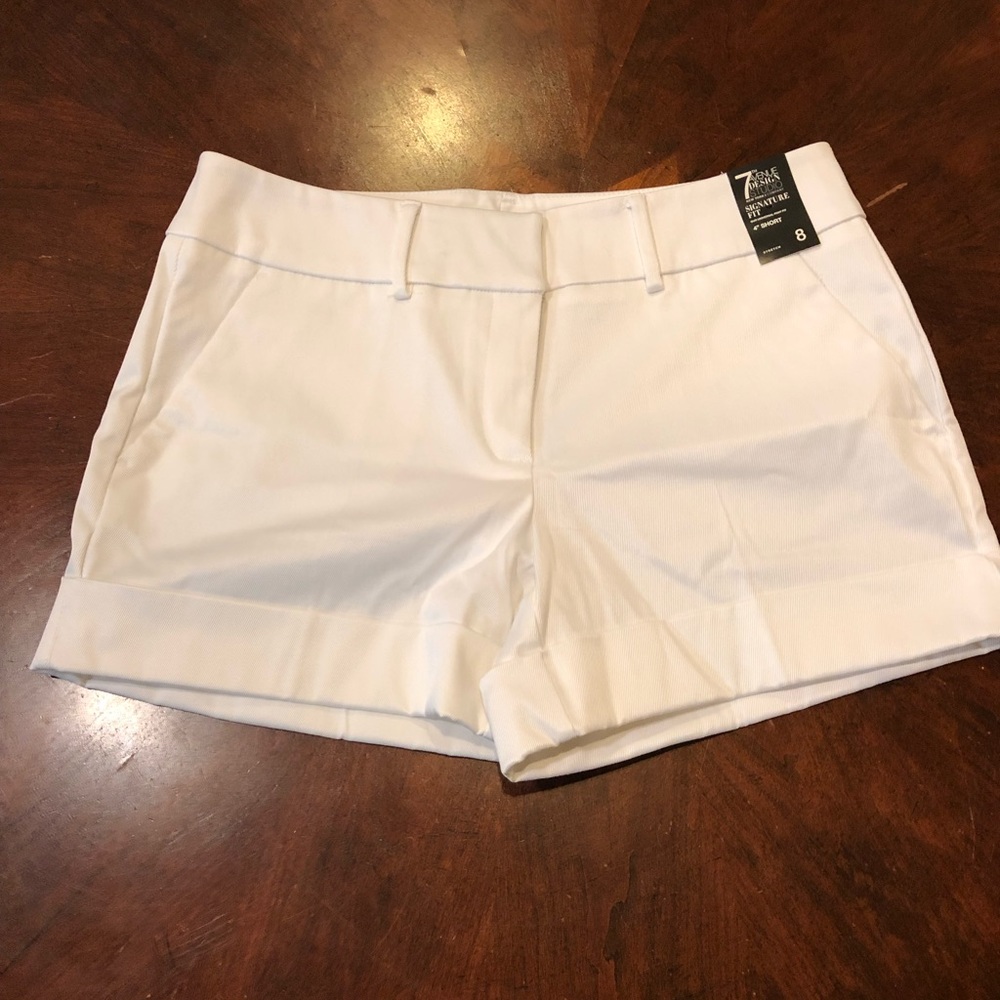 2/$25 *NWT* 7th Avenue 4” Optic White Twill Shorts